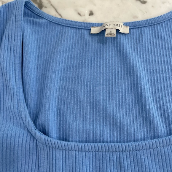 Blue top - Picture 2 of 3